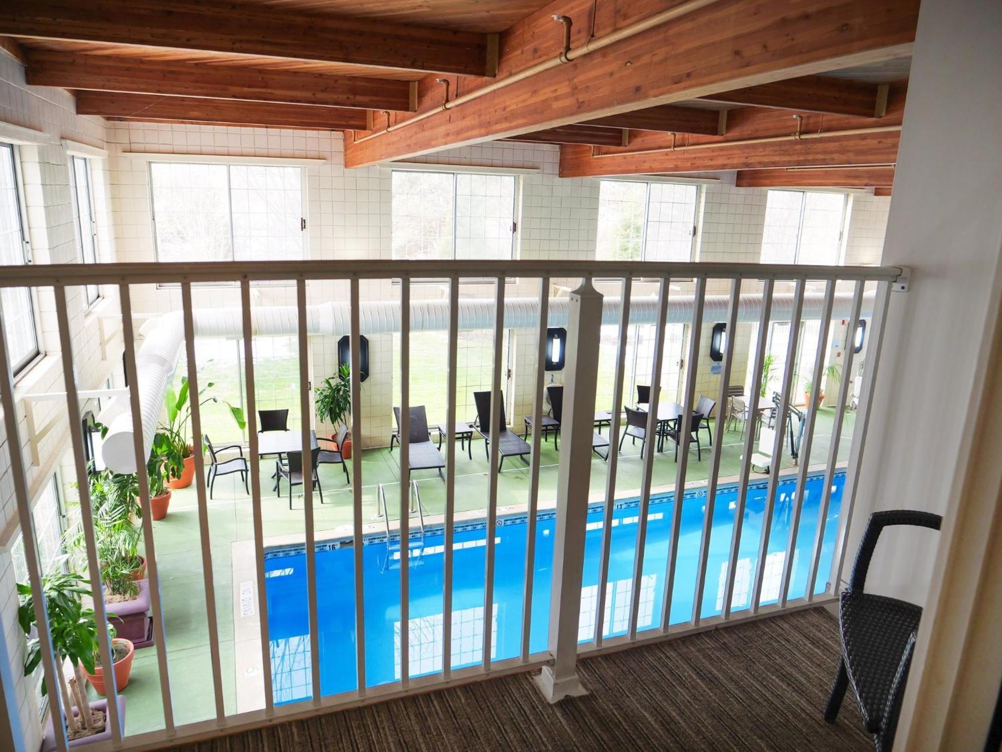 Hotel Express Grand Rapids Southwest By Ihg 2*